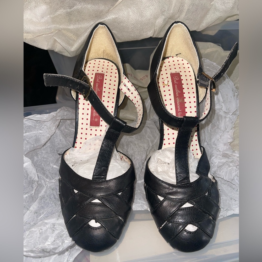 B.A.I.T. Footwear 4inch heel side buckle strap shoes